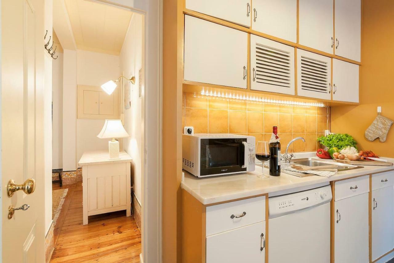 2 bedroom apartment with patio next to Avenida da Liberdade Lisboa Exterior foto