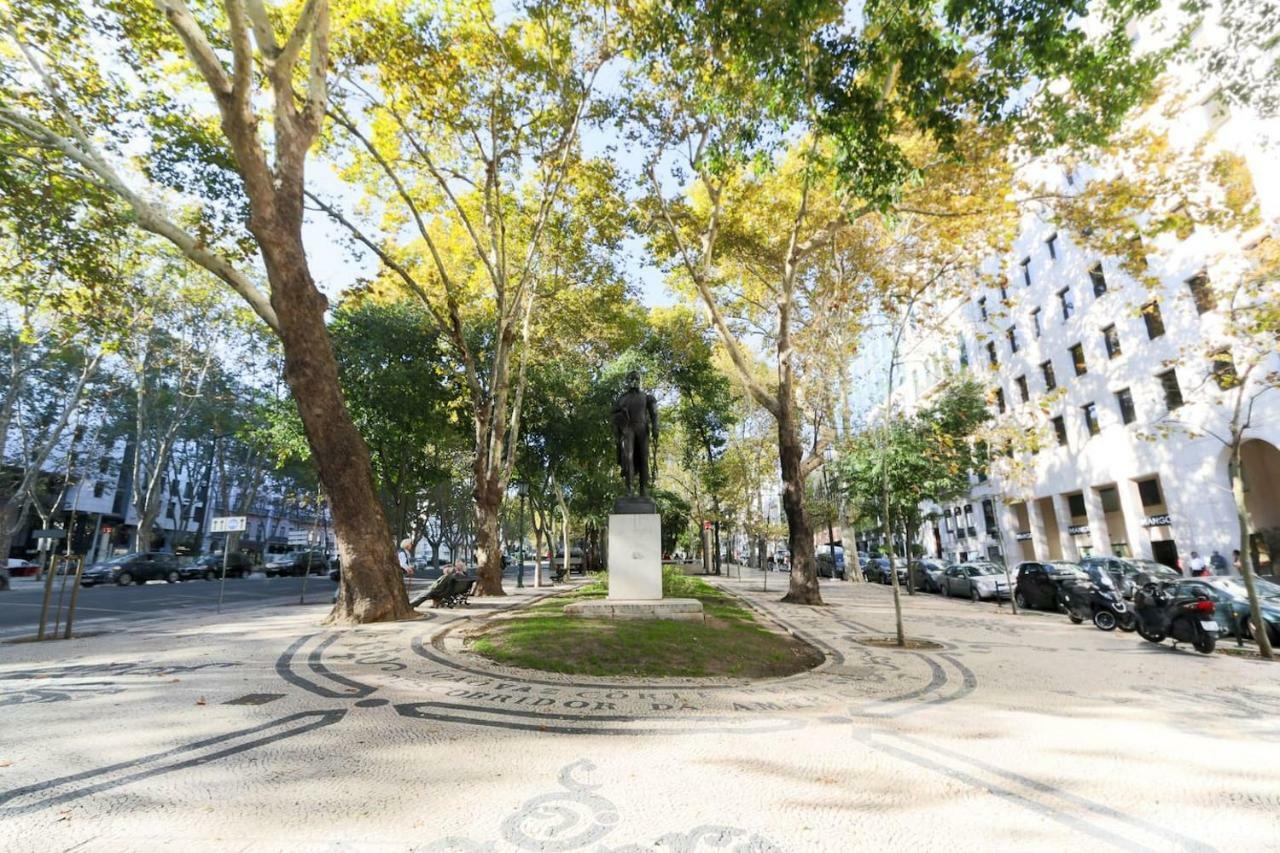 2 bedroom apartment with patio next to Avenida da Liberdade Lisboa Exterior foto