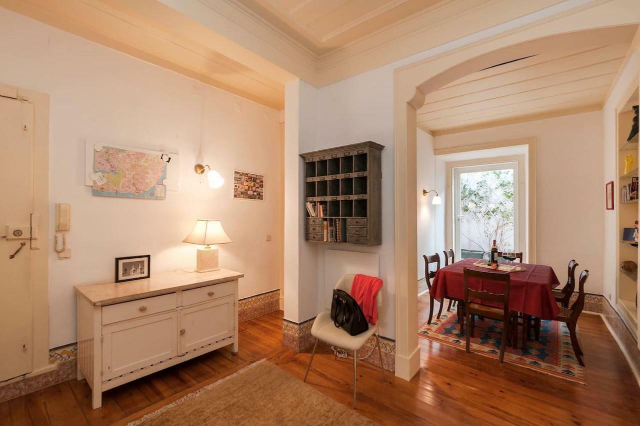 2 bedroom apartment with patio next to Avenida da Liberdade Lisboa Exterior foto